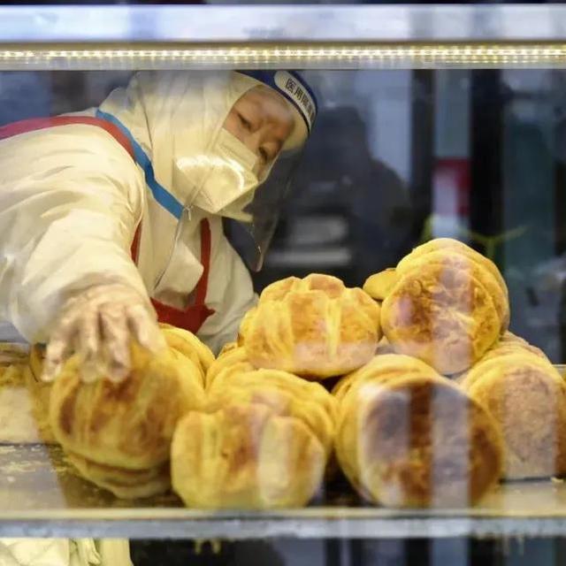 呼和浩特当地特色焙子（呼和浩特市美食焙子）