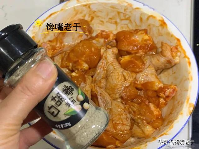 黑白胡椒做调味料有什么用（黑白胡椒一字之差）